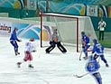 Россия досрочно вышла в полуфинал домашнего ЧМ по хоккею с мячом
