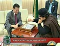 Каддафи сыграл в шахматы с Илюмжиновым и заявил, что никогда не покинет Ливию Каддафи сыграл в шахматы с Илюмжиновым и заявил, что никогда не покинет Ливию