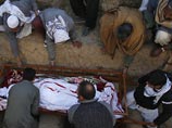 В результате подрыва смертников и последующей перестрелки погибли девять мирных жителей и 12 боевиков