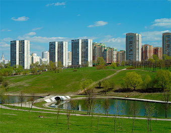 Парк у Олимпийской деревни. Фото с сайта photo.mnc.ru