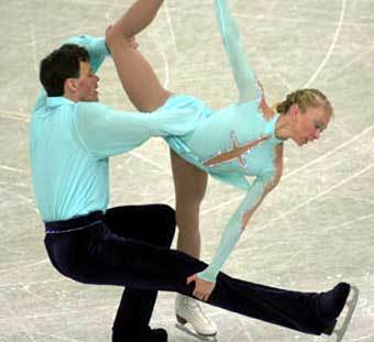 Татьяна Тотьмянина и Максим Маринин. Фото с официального сайта Международного союза конькобежцев