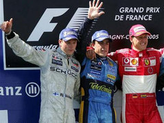 Райкконен, Алонсо и Шумахер на подиуме Гран-при Франции. Фото с сайта f1racing.net Райкконен, Алонсо и Шумахер на подиуме Гран-при Франции. Фото с сайта f1racing.net