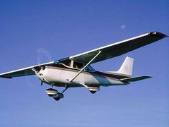 Cessna-172, фото с сайта upf.es Cessna-172, фото с сайта upf.es