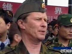 Министр обороны России Сергей Иванов во время совместных российско-китайских учений. Кадр телеканала "Россия", архив Министр обороны России Сергей Иванов во время совместных российско-китайских учений. Кадр телеканала "Россия", архив