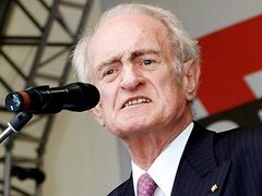 Йоханнес Рау. Фото с сайта cvjm-kommt.de Йоханнес Рау. Фото с сайта cvjm-kommt.de
