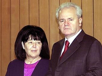 Слободан Милошевич со своей женой Мирой Маркович. Фото из архива AFP