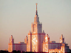 Главное здание МГУ. Фото с сайта msu.ru Главное здание МГУ. Фото с сайта msu.ru