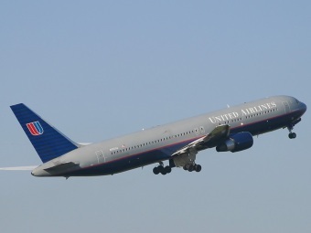   United Airlines.    www.airliners.nl