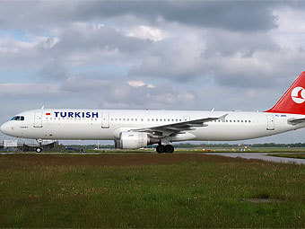 Airbus A321-200  Turkish Airlines.    planespotter.de
