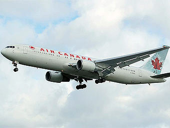 "Boeing-767"  Air Canada.  Adrian Pingstone   wikipedia.org