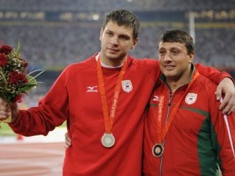 Вадим Девятовский (слева) и Иван Тихон. Фото ©AFP