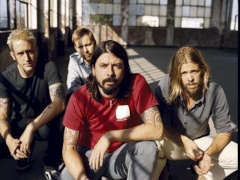  Foo Fighters.     