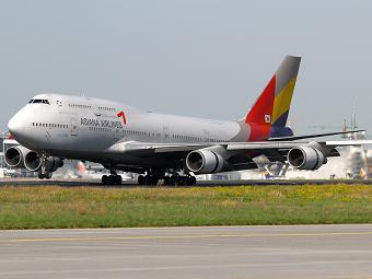  747-400  Asiana Airlines.  Konstantin von Wedelstaedt   Wikipedia.org