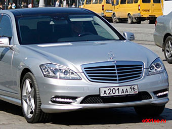 Mercedes-Benz  .    o001oo.ru