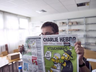 Обложка и последняя страница Charlie Hebdo от 19 сентября. Фото ©AFP