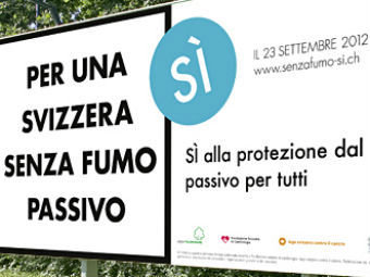 Реклама, призывающая проголосовать за полный запрет курения. Фото с сайта www.legapolmonare.ch