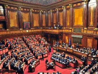 Зал заседаний Сената Италии. Архивное фото ©AFP