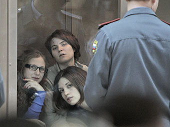 Участницы Pussy Riot в зале суда. Фото РИА Новости, Андрей Стенин