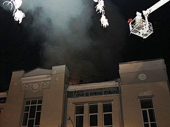 Пожар в Театре юного зрителя. Фото пресс-службы ГУ МЧС по Саратовской области