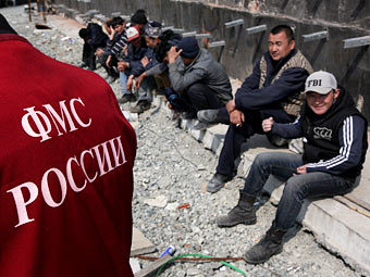 Рейд УФМС по выявлению нелегальных мигрантов в Приморском крае. Фото РИА Новости, Виталий Аньков