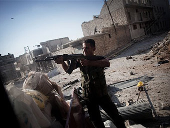 Сирийский повстанец. Фото (с)AP