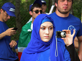 Девушка в хиджабе. Фото Коммерсантъ, Александра Ларинцева