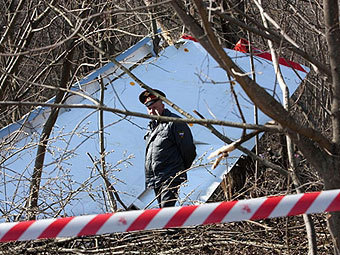 На месте катастрофы самолета Леха Качиньского. Архивное фото ©AFP