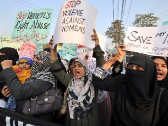 Акция протеста против "убийств в защиту чести" в Пакистане. Фото ©AFP