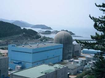 АЭС в Йонгване. Фото с сайта nuklir-info.co.cc