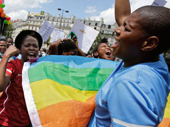 Гей-парад в Париже. Фото Reuters