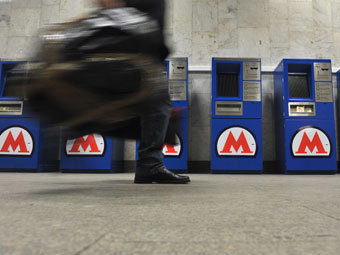 Автоматы по продаже билетов в московском метро. Фото РИА Новости, Артем Житенев