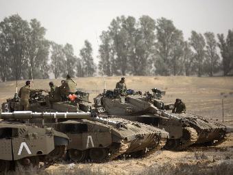 Израильская бронетехника на границе с сектором Газа. Фото ©AFP