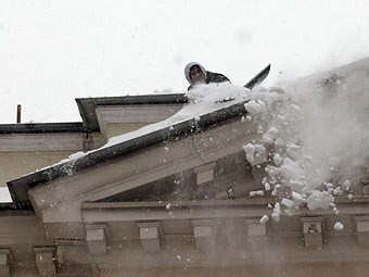 Уборка снега в Санкт-Петербурге. Фото РИА Новости, Игорь Руссак