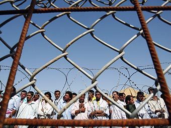 Заключенные тюрьмы "Абу-Граиб". Фото: Wathiq Khuzaie / Reuters