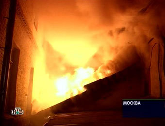 Пожар в "Театре Около дома Станиславского" в центре Москвы. Кадр НТВ