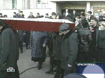 Похороны погибшего матроса Дмитрия Коваля. Кадр НТВ