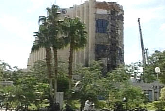 Отель Hilton в городе Таба после взрыва. Кадр телеканала НТВ, архив