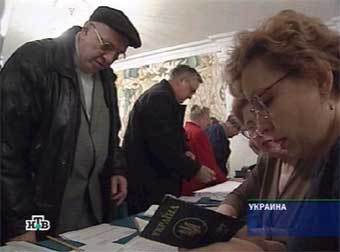 Голосование на одном из избирательных участков Украины. Кадр НТВ, архив