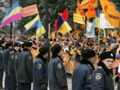 Митинг около здания Верховной Рады в Киеве. Фото Reuters