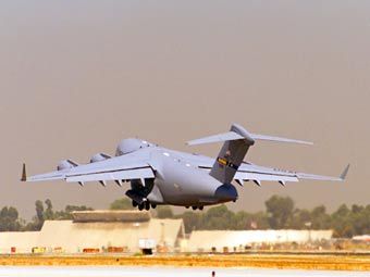 Boeing C-17,  - Boeing 