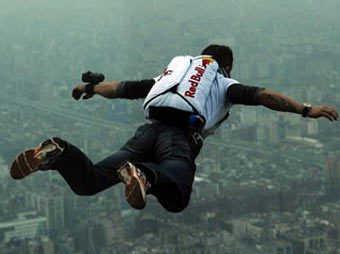      "Taipeh 101"  .    felixbaumgartner.com