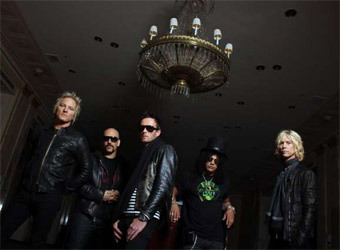 Velvet Revolver,    