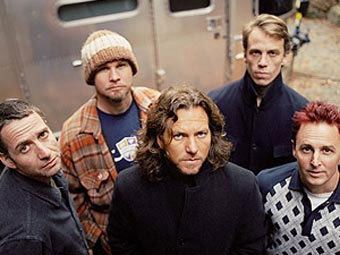 Pearl Jam.    www.socialtimes.com.au