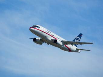 SSJ-100.     "."